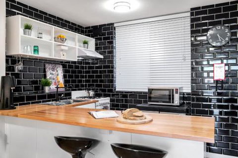 Soho Chic Apartment - Accommodation Broome 3