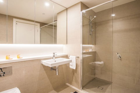 Luxury 2bed2bath APT @opaltower +view - Accommodation Broome 1