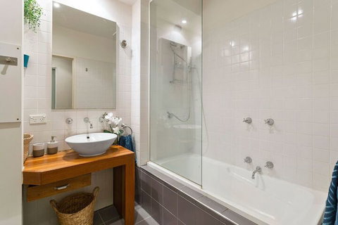 JOLI Directly Opposite MCG - Accommodation Broome 3
