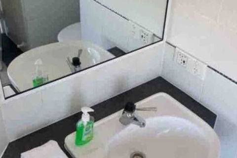 Affordable Unit Minutes To The Heart Of Surfers Paradise - Accommodation Broome 6