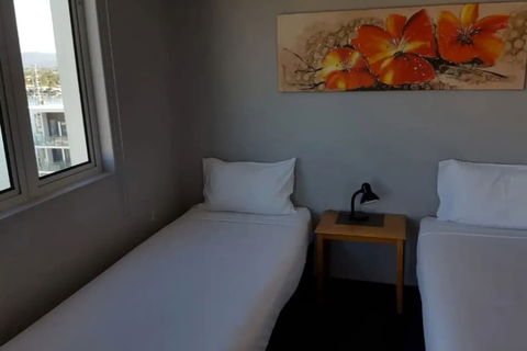 Affordable Unit Minutes To The Heart Of Surfers Paradise - Accommodation Broome 5