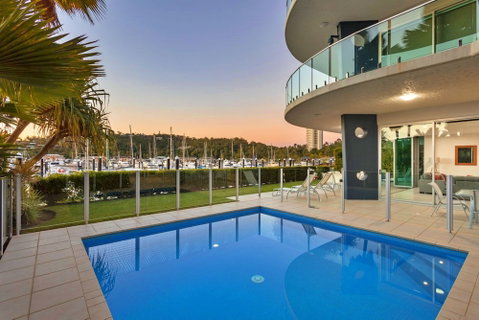 Pavillions 12 With Pool And Golf Buggy - Accommodation Broome 1