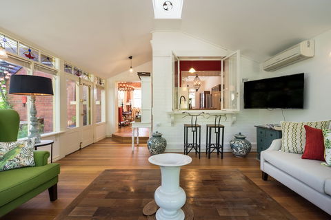 The Eaglehawk Country House Hotel Maldon - Accommodation Broome 5