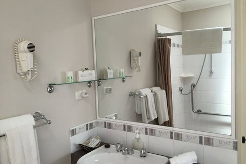 The Noble Grape Guesthouse - Accommodation Broome 6