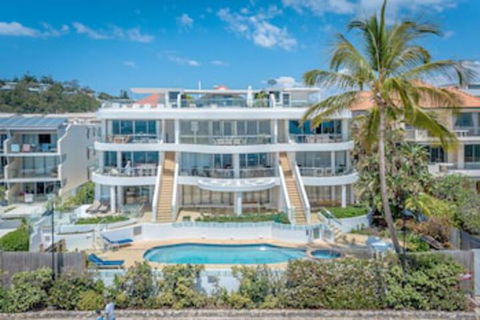 La Mer Noosa - Accommodation Broome 0
