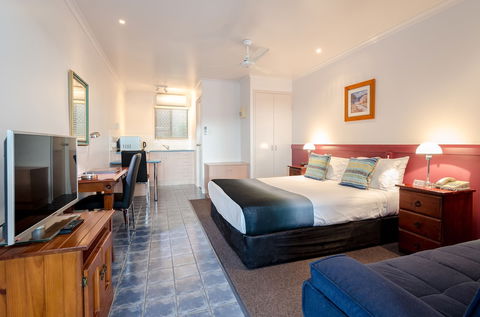 Central Studio Accommodation - Accommodation Broome 3