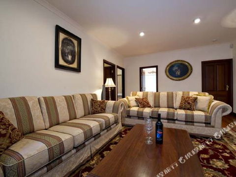 Fleur De Lys - Accommodation Broome 0