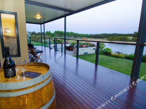 Charlie Bravo Villa Margaret River - Accommodation Broome 1