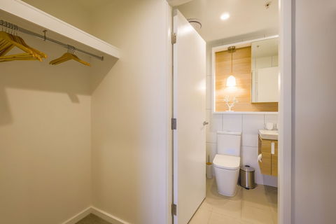 Homely Apartment At Woolloongabba - Accommodation Broome 5