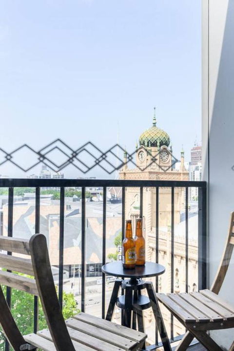 LUCY Stylish City Vibe & Views - Accommodation Broome 5