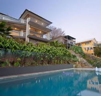 Absolute Waterfront Lakehouse Fishing Point Waterfront Pool Jetty - Accommodation Broome