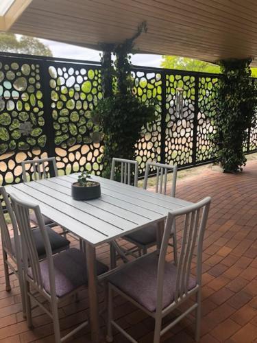 Granite Belt Cabins - Accommodation Broome 1