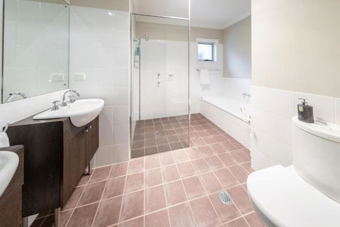 RUST - Accommodation Broome 5