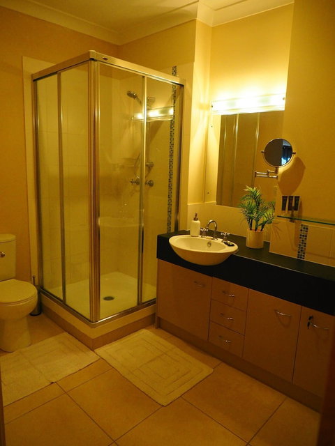 Master Suite With Private Entrance - Accommodation Broome 5