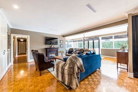 Hedge House- Luxury Space Style Location - Accommodation Broome 5