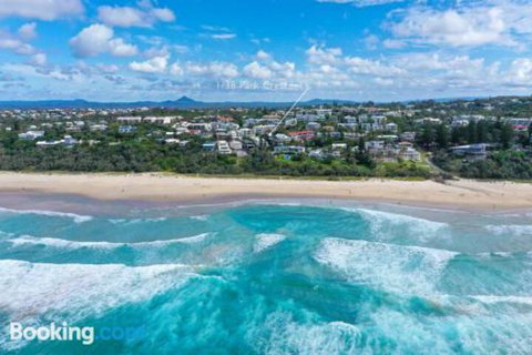 Ultimate Beachfront Living Sunshine Beach - Accommodation Broome 5