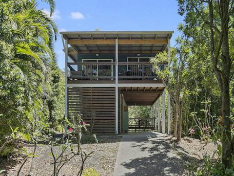 Jonnies 134 Tramican Street - Accommodation Broome 0