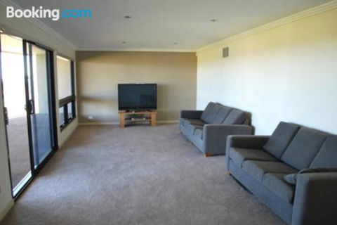 Eagles Nest - Accommodation Broome 1