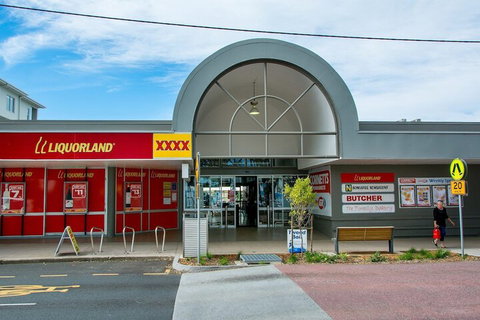 Ground Floor Air Conditioned Fabulous Waterviews Overlooking Pumicestone Passage - Accommodation Broome 1