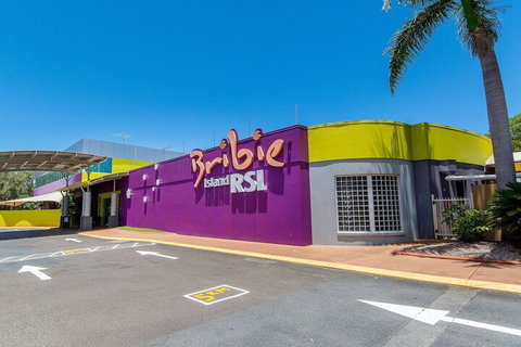 Ground Floor Air Conditioned Fabulous Waterviews Overlooking Pumicestone Passage - Accommodation Broome 2