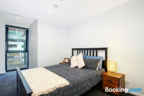 Cozy Homely Apartment CBR Central - Accommodation Broome 3