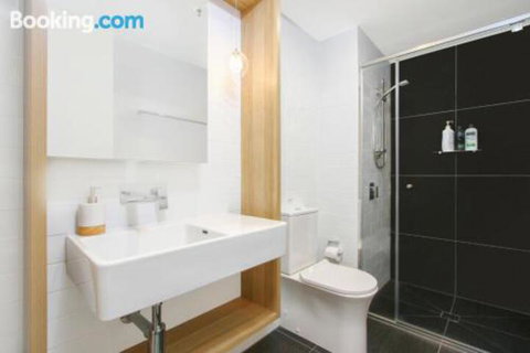 Cozy Homely Apartment CBR Central - Accommodation Broome 6