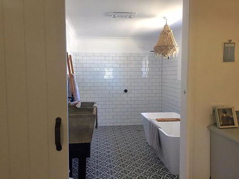 Writers Loft Erowal Bay 4pm Check Out Sundays - Accommodation Broome 2