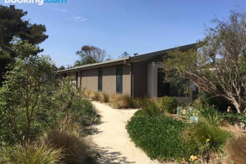 3 Anderson Avenue Sandy Point - Accommodation Broome 6