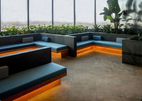 Spectacular City Views Pool & Free Parking - Accommodation Broome 1