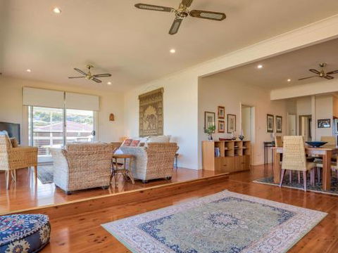 FRESHWATER Gerroa 4pm Check Out Sundays - Accommodation Broome 4