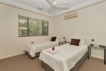 Oceansprey Beachfront Apartments - Accommodation Broome 3