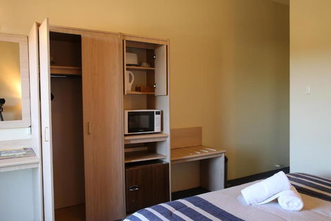 Blue Mountain Motel - Accommodation Broome 2