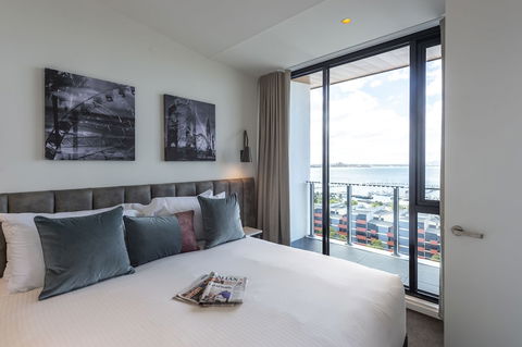 R Hotel Geelong - Accommodation Broome 3