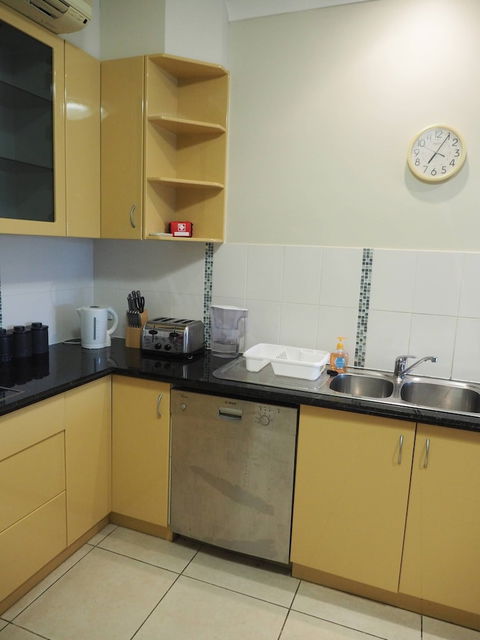 Queen Room With Airport Transfers Or Car Rental - Accommodation Broome 1