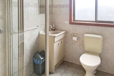Home Near Shops & Beach - Accommodation Broome 1