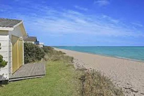 Home Near Shops & Beach - Accommodation Broome 2