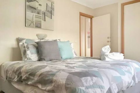 Home Near Shops & Beach - Accommodation Broome 2