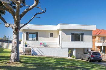 Toms Beach House - Accommodation Broome 0