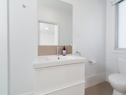 Ocean Views 41A Ocean Avenue - Accommodation Broome 3