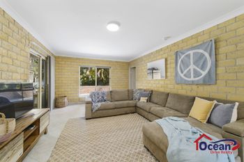 BEACHSIDE HIDEAWAY BONNY HILLS - Accommodation Broome 6