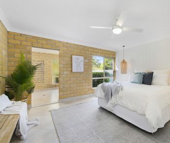 BEACHSIDE HIDEAWAY BONNY HILLS - Accommodation Broome 1