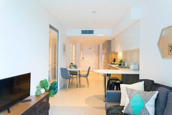 Compact Brisbane Pad With 2 Bedrooms - Accommodation Broome 0