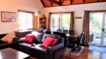 Kookaburra Cottage At Hat Head - Accommodation Broome 2