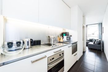 Executive Two Bed Penthouse Studio In The City - Accommodation Broome 4