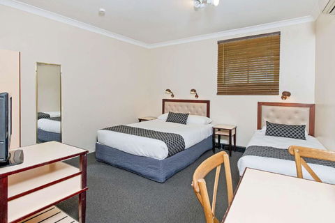 Econo Lodge Savannah Park Tamworth - Accommodation Broome 3