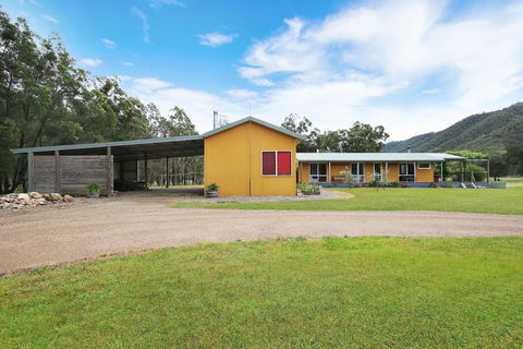 Feathertop Views And Dorm - Accommodation Broome 1