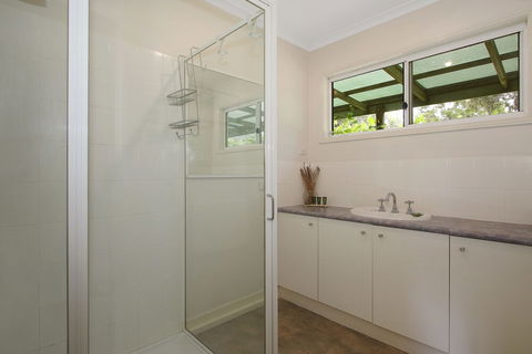 Feathertop Views And Dorm - Accommodation Broome 3