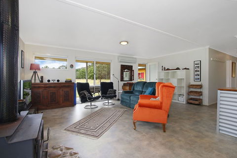 Feathertop Views And Dorm - Accommodation Broome 6