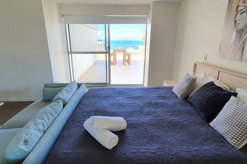 Surfers Chalet - Accommodation Broome 7