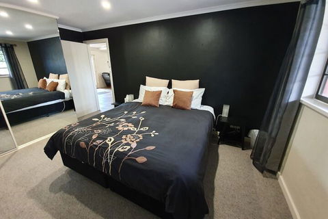 Under The Vines - Accommodation Broome 2